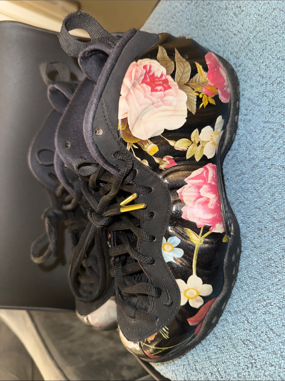 Nike Floral Black Pink Sneakers